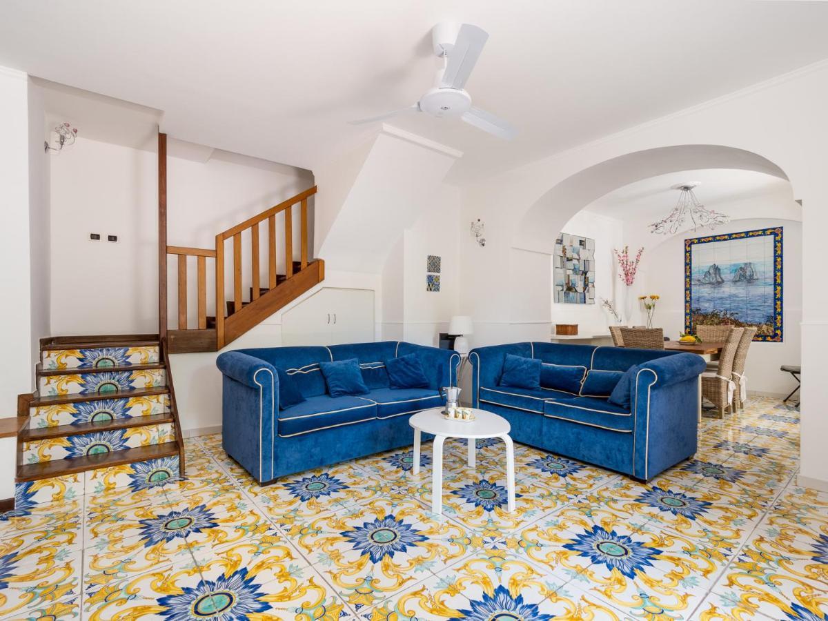 Pensión Faraglioni Di Península Sorrentina