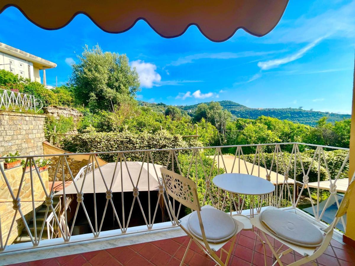 Faraglioni Di Península Sorrentina